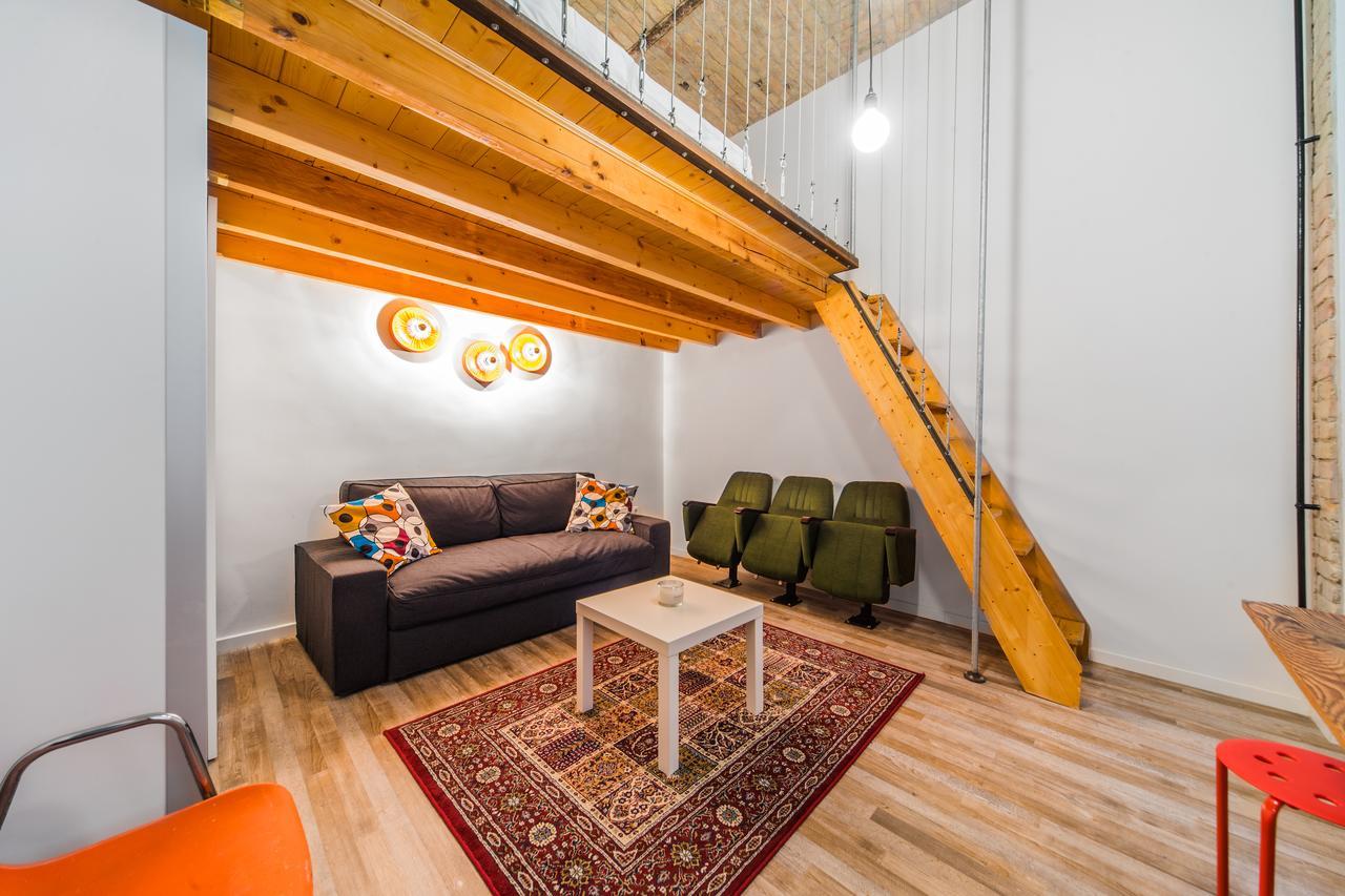 Kazinczy At Szimpla Apartment — Photos 1